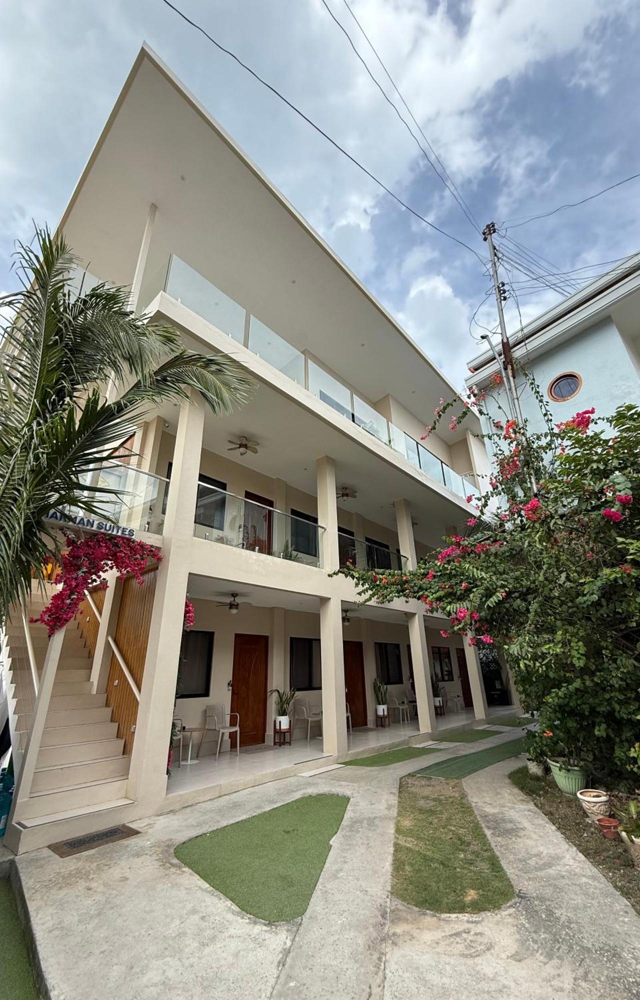 Harman Suites Moalboal Exteriér fotografie